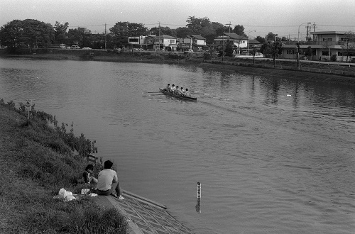 写真11　葛西用水に水入る S60.4.30