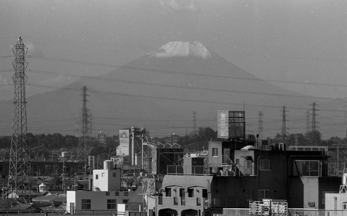 写真5　市役所5階から 富士山　S60.11.1